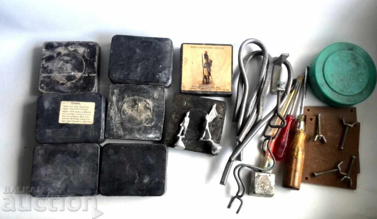 Molds and other items for casting soldier figurines Molds and other items for casting soldier figurines