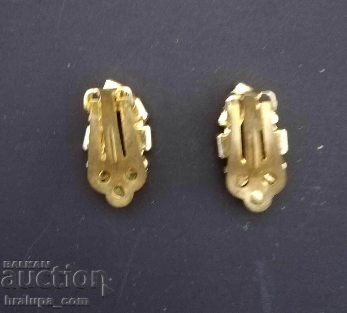 Vintage clip-on earrings with garnets with price 80.00 BGN | € 40.90