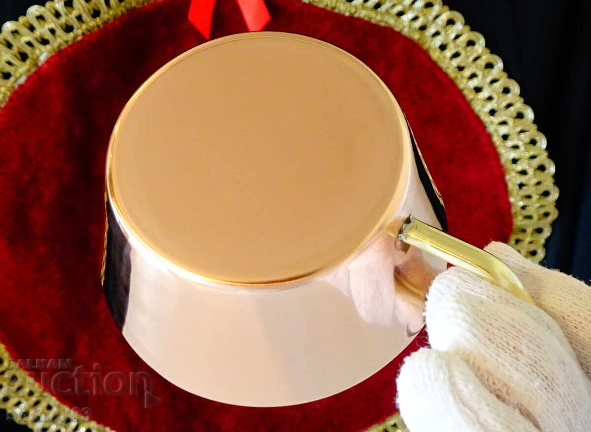 Аукцион Медна чаша от чиста червена мед. Аукцион Медна чаша от чиста червена мед.