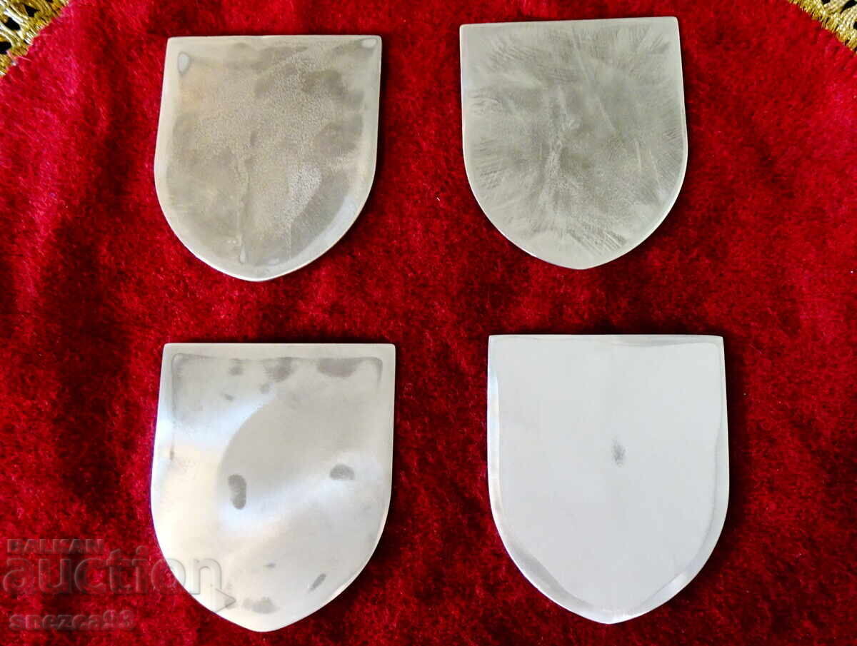 Embleme germane din duraluminiu, 4 bucăți cu preț 9.00 BGN | € 4.60 Embleme germane din duraluminiu, 4 bucăți cu preț 9.00 BGN | € 4.60