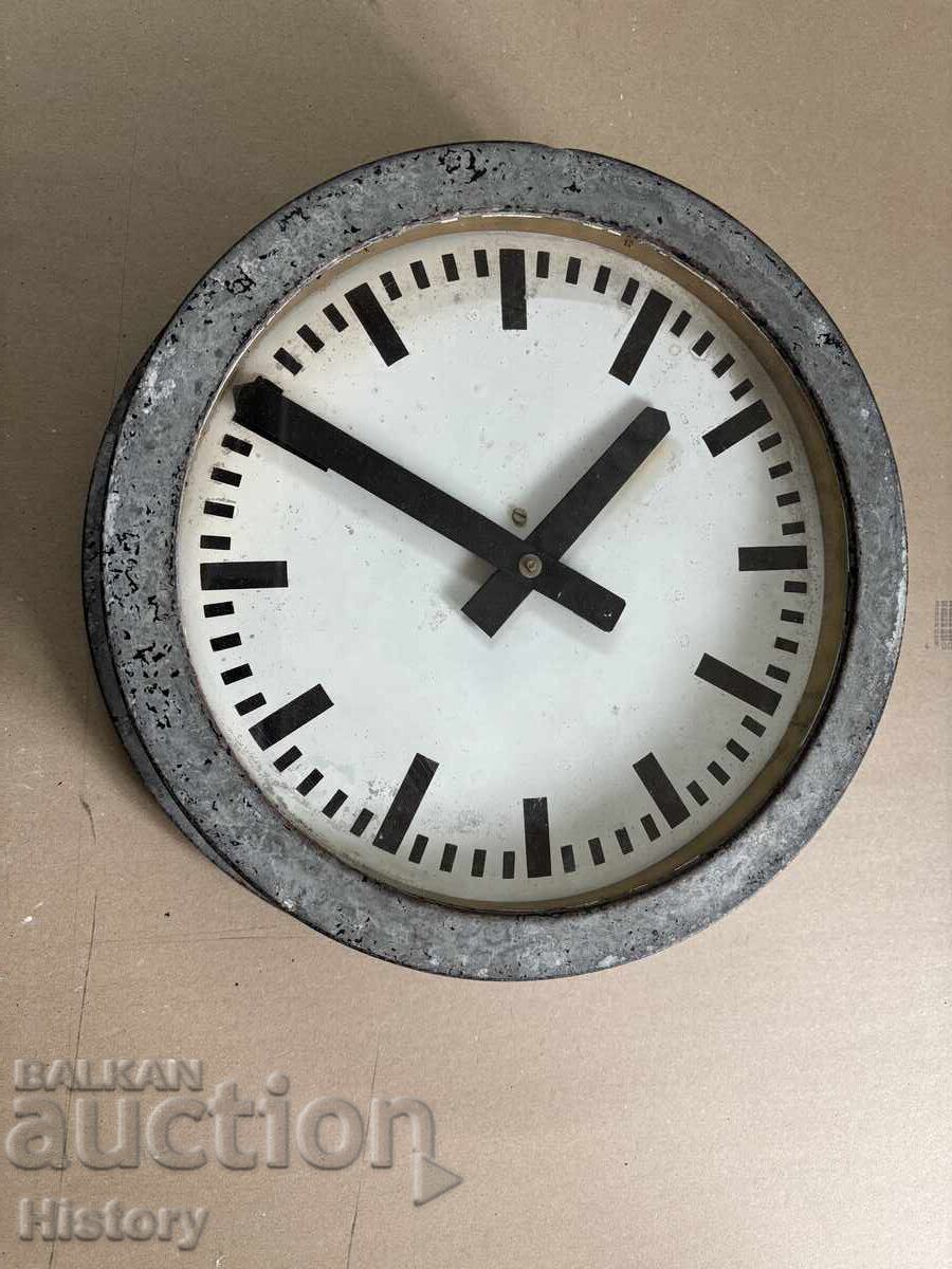 Ρολόι χειρός, ρολόι τοίχου Ρολόι χειρός, ρολόι τοίχου