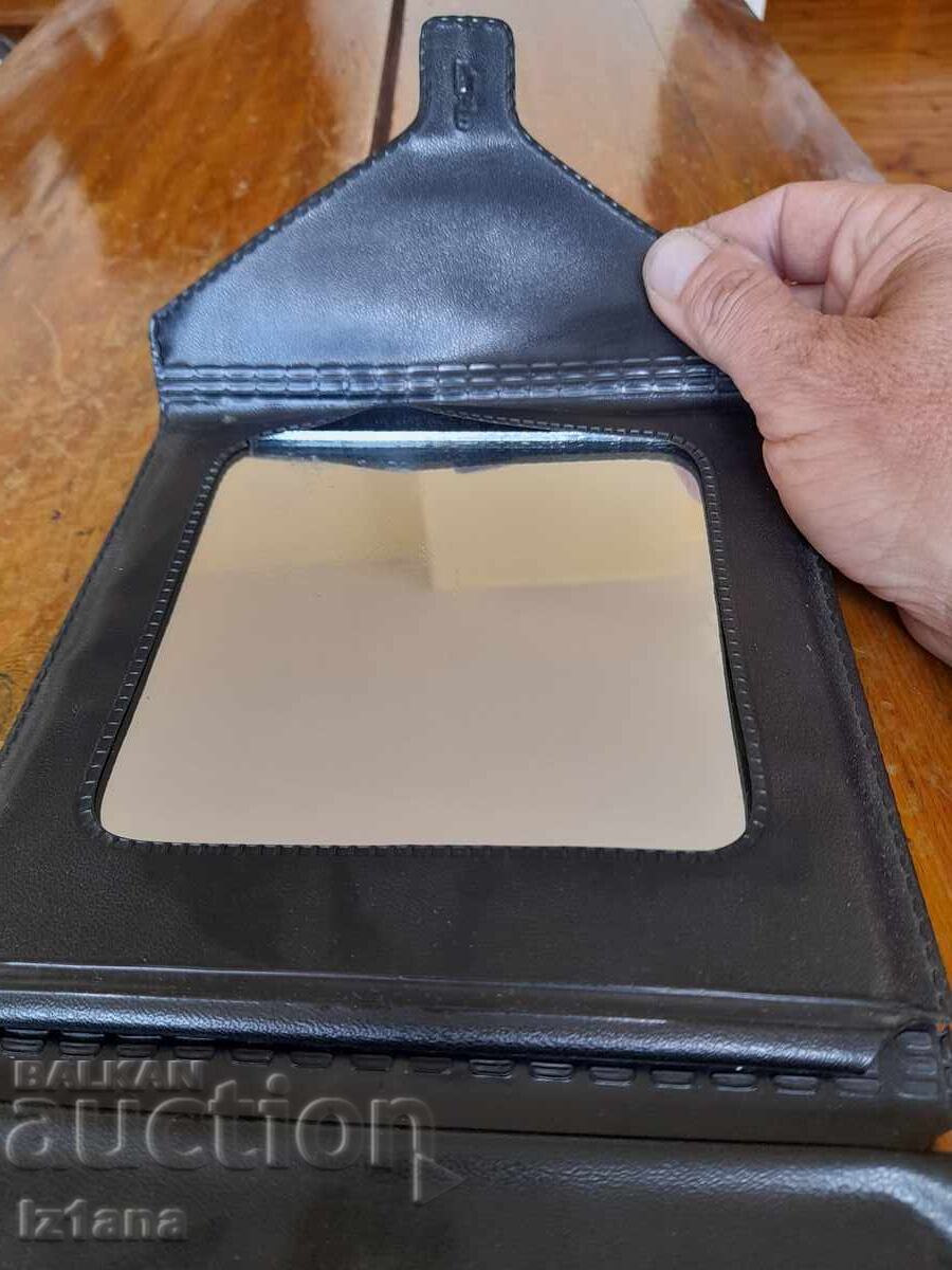 Livrarea Oglindă veche, oglindă Livrarea Oglindă veche, oglindă