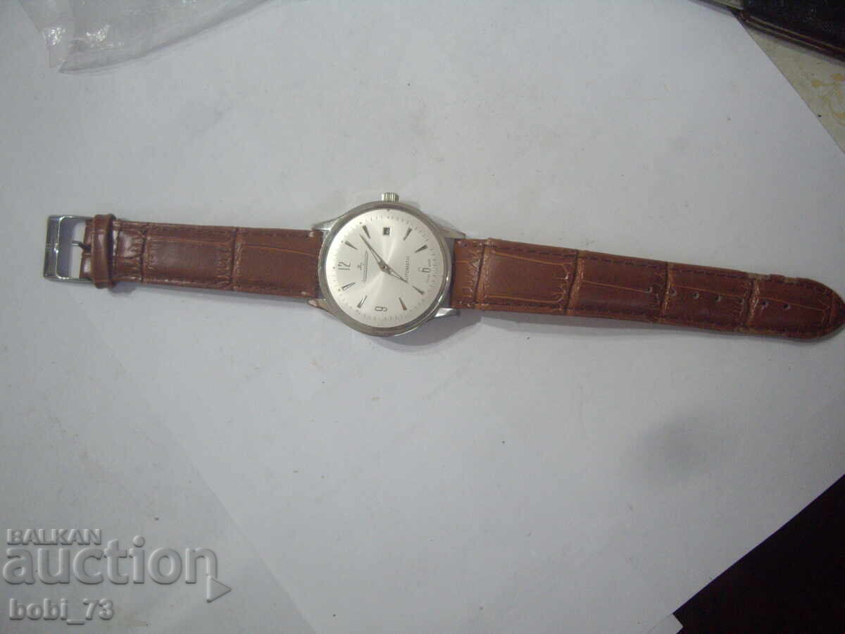 Стар ръчен мъжки часовник швейцарски автоматик.