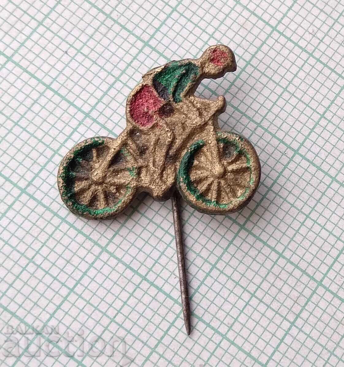 Auction  18923 Badge - Cyclist