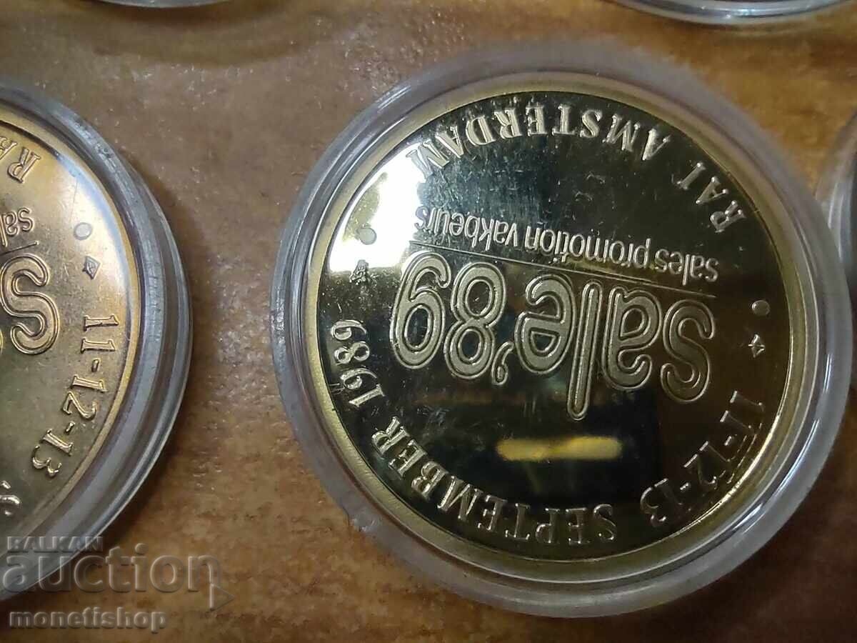 Auction 5 pcs. Tokens and medals in collectible condition Auction 5 pcs. Tokens and medals in collectible condition