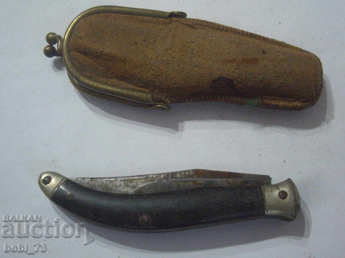 Δημοπρασία Μικρό παλιό μαχαίρι σε αυθεντική δερμάτινη θήκη