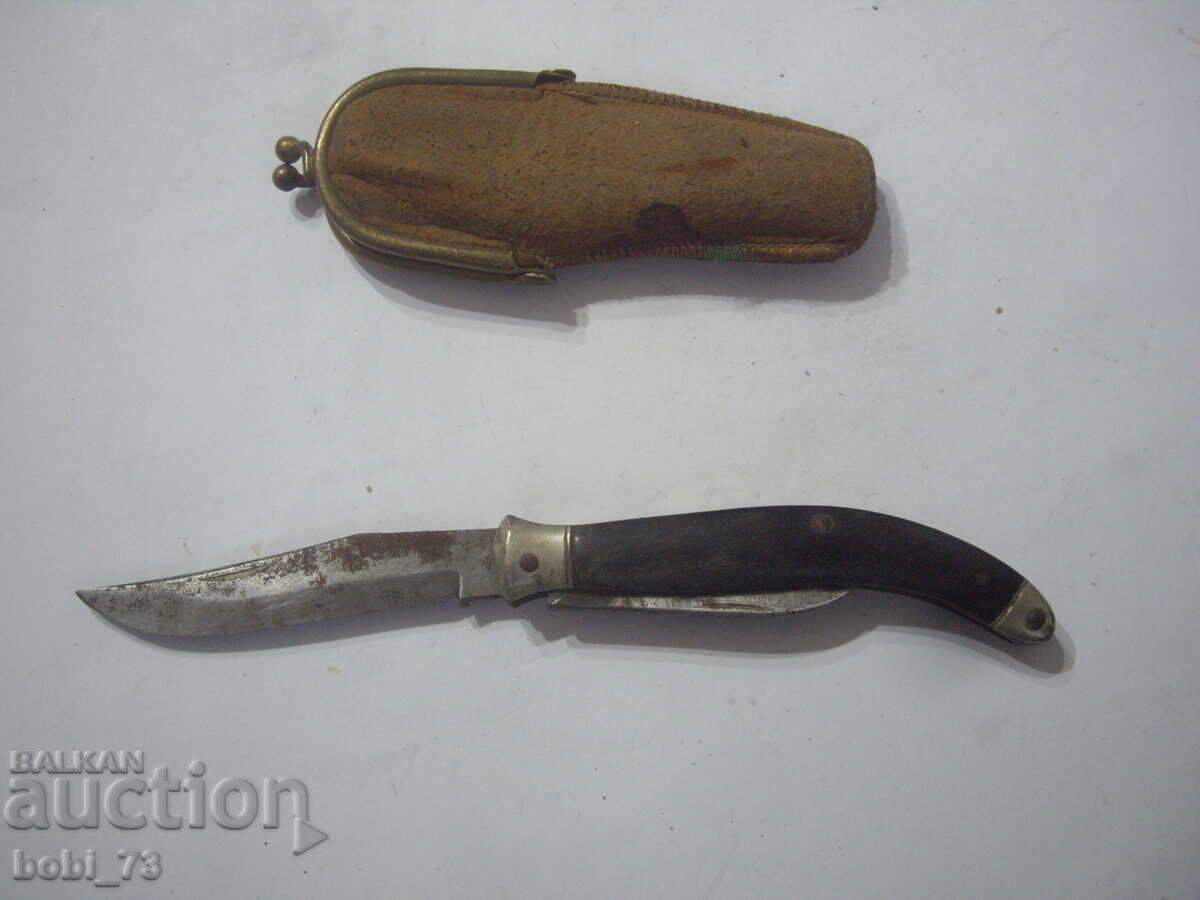 Παράδοση Μικρό παλιό μαχαίρι σε αυθεντική δερμάτινη θήκη