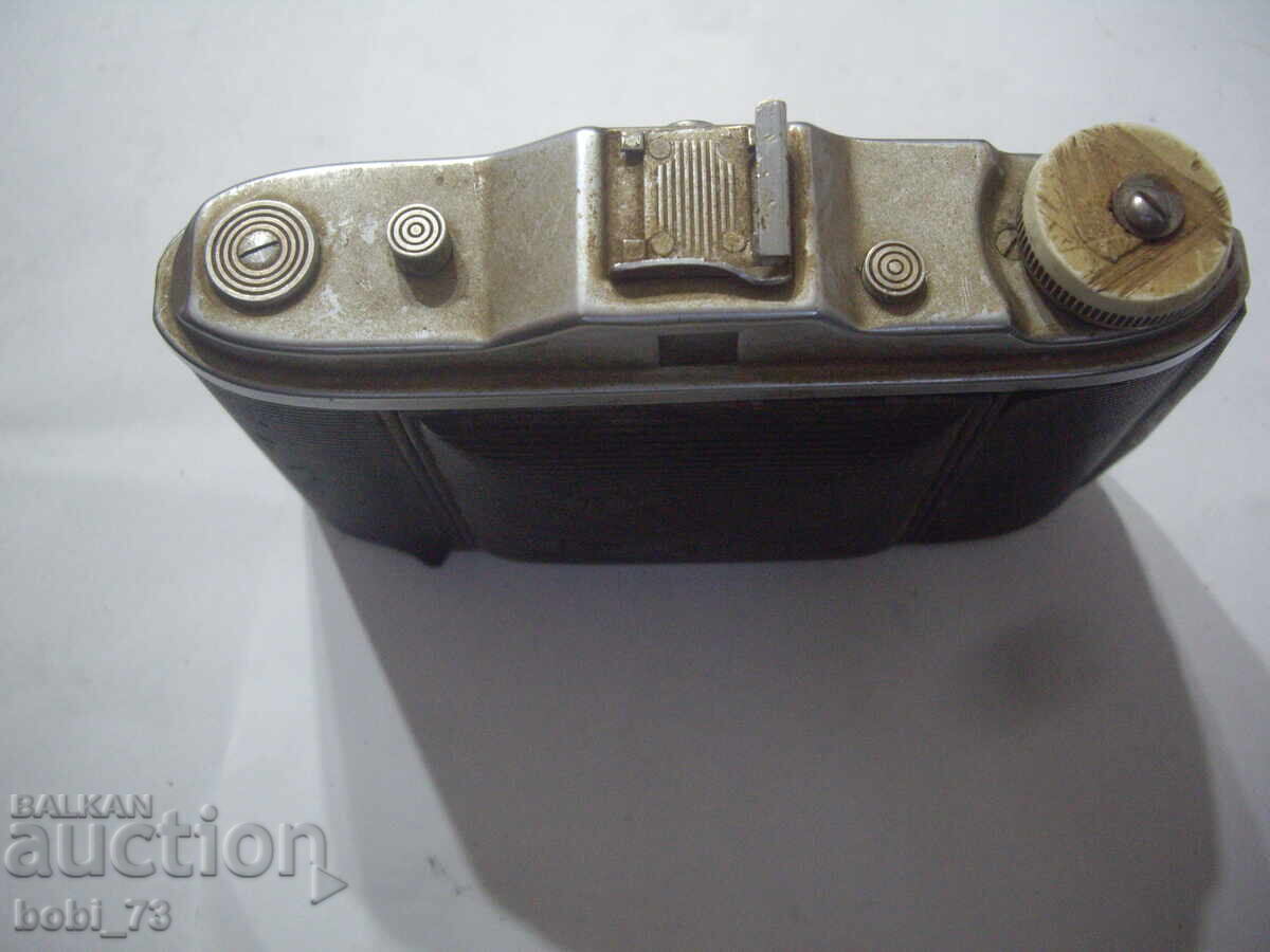 Aparat foto vechi cu mecanism "Agfa" cu preț 90.00 BGN | € 46.02 Aparat foto vechi cu mecanism "Agfa" cu preț 90.00 BGN | € 46.02