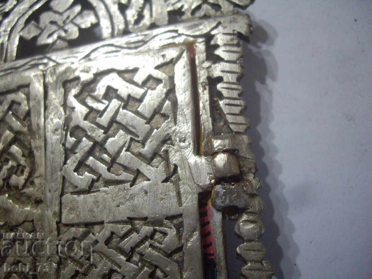 Доставка на Стар сачанов триптих. Доставка на Стар сачанов триптих.