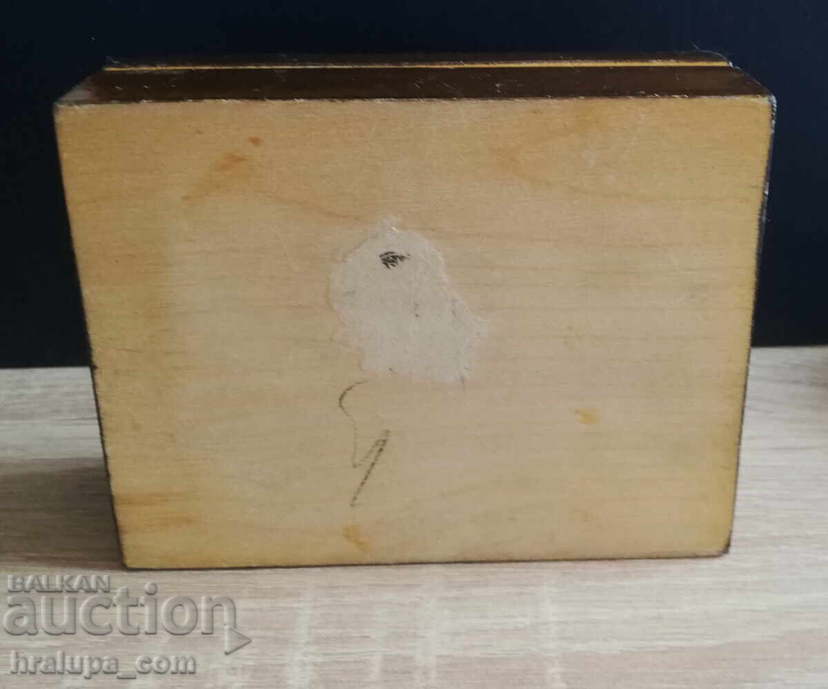Old wooden box - 6