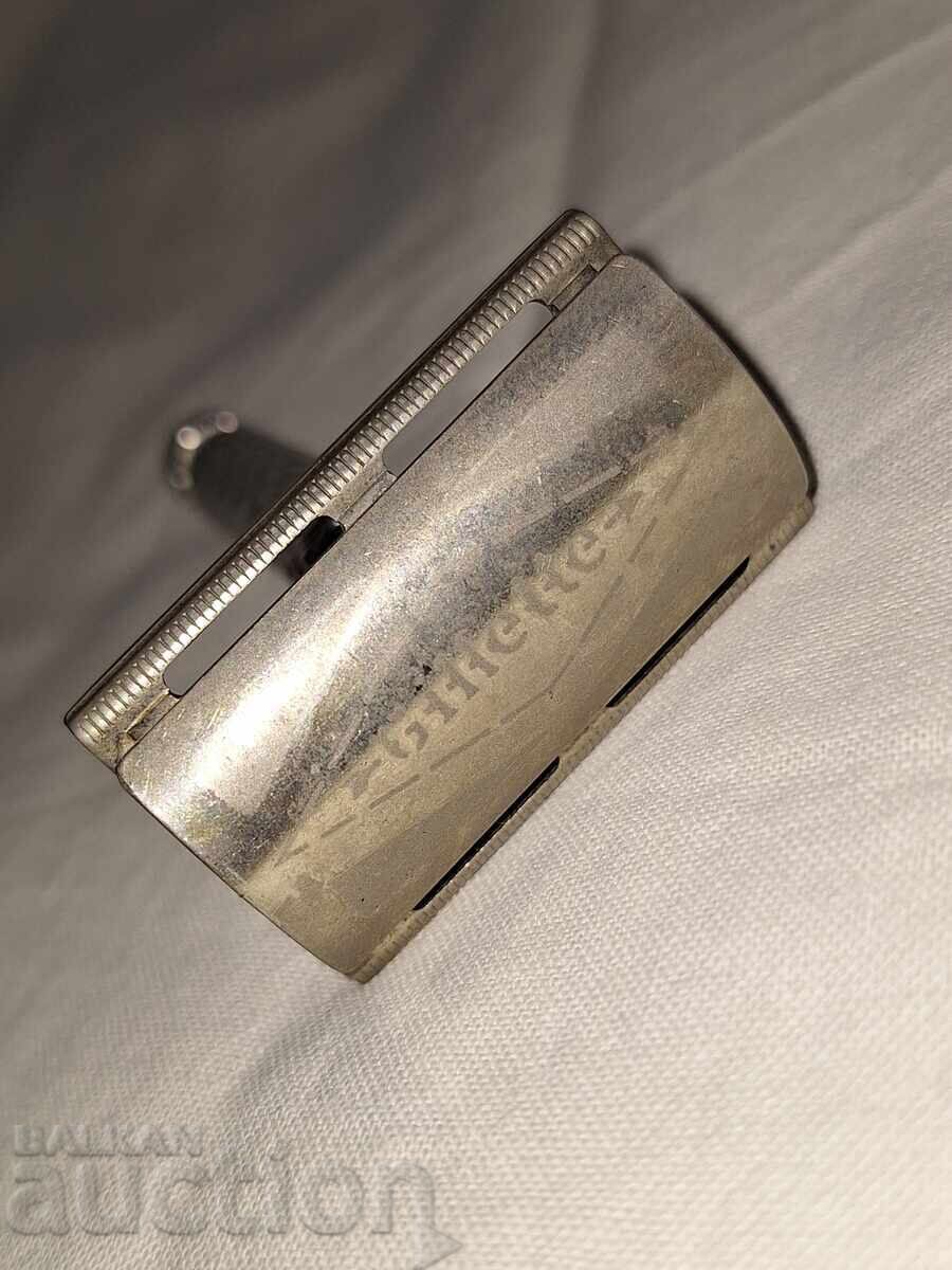 Delivery of Old metal razor -- Gillette -- Zhilet Delivery of Old metal razor -- Gillette -- Zhilet