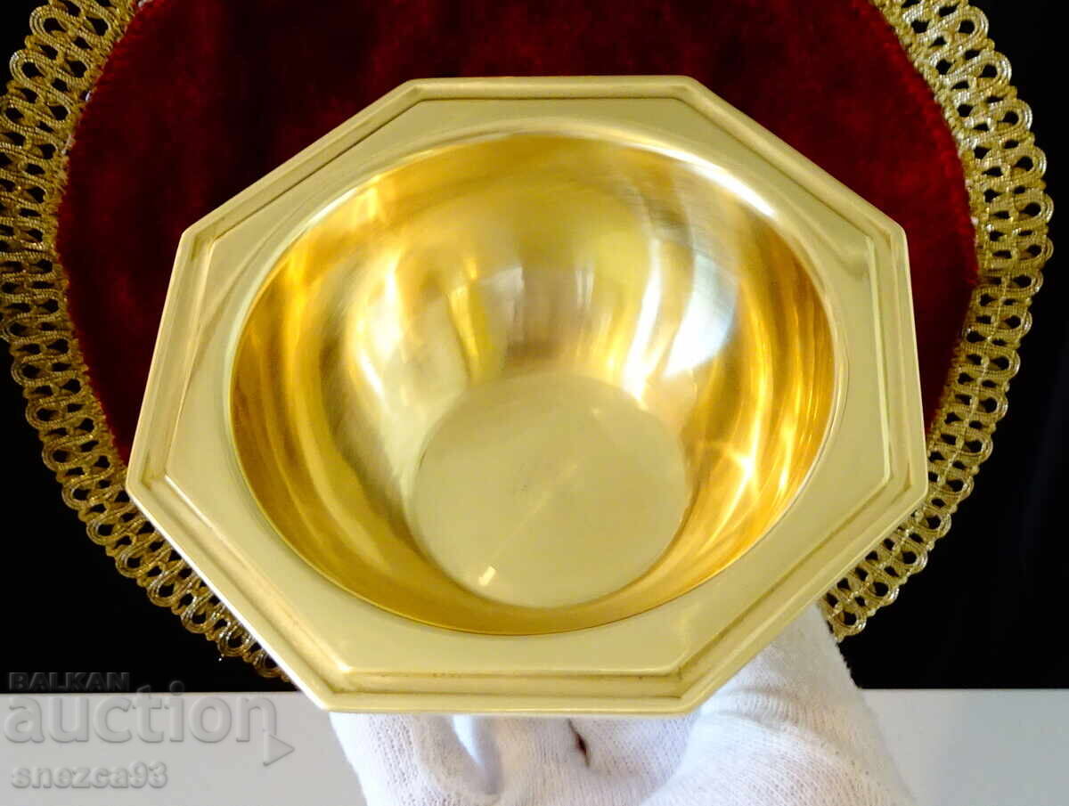 Бронзов съд за сервиране,купа 450 мл. Бронзов съд за сервиране,купа 450 мл.