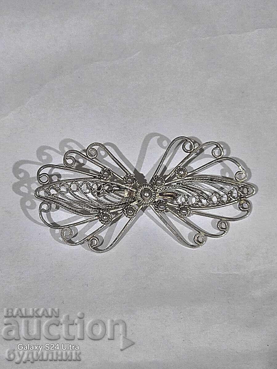 Solid Silver Brooch. I'm launching over 100 Auctions. Take a look! Solid Silver Brooch. I'm launching over 100 Auctions. Take a look!