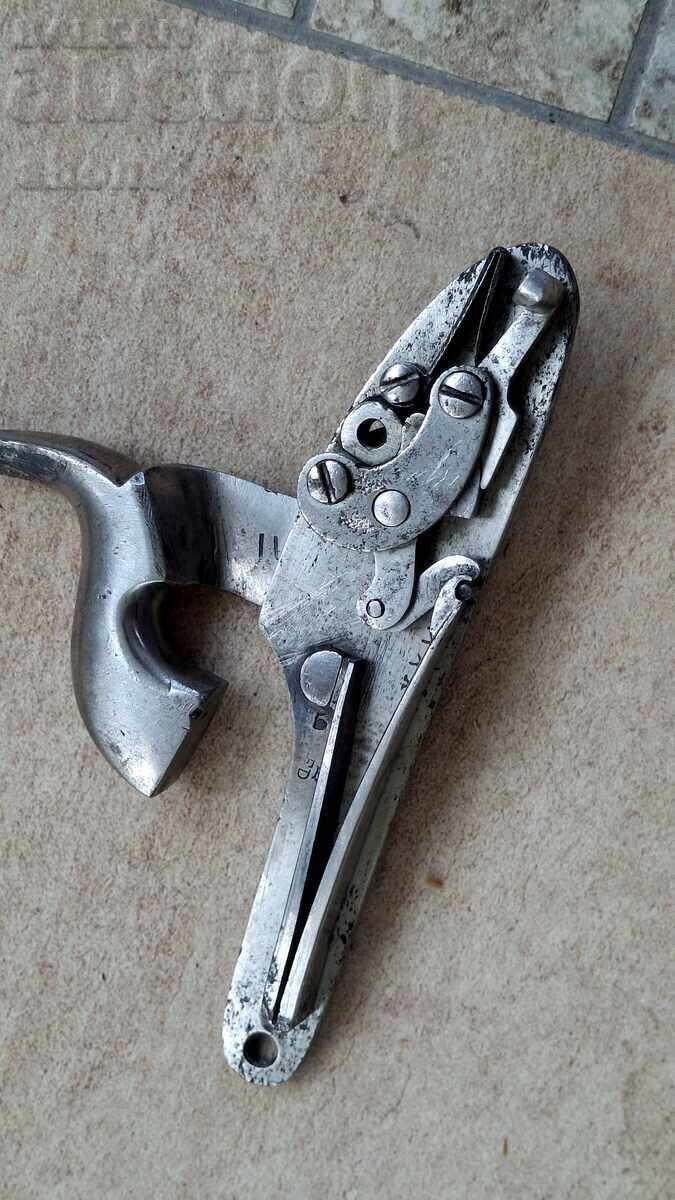 Livrarea Mecanism, pistol, cu cremene, cu capsă