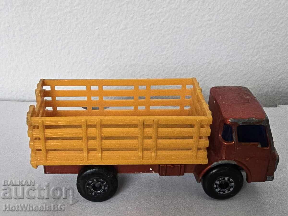 Matchbox No. 71C Cattle Truck 1976 - 5