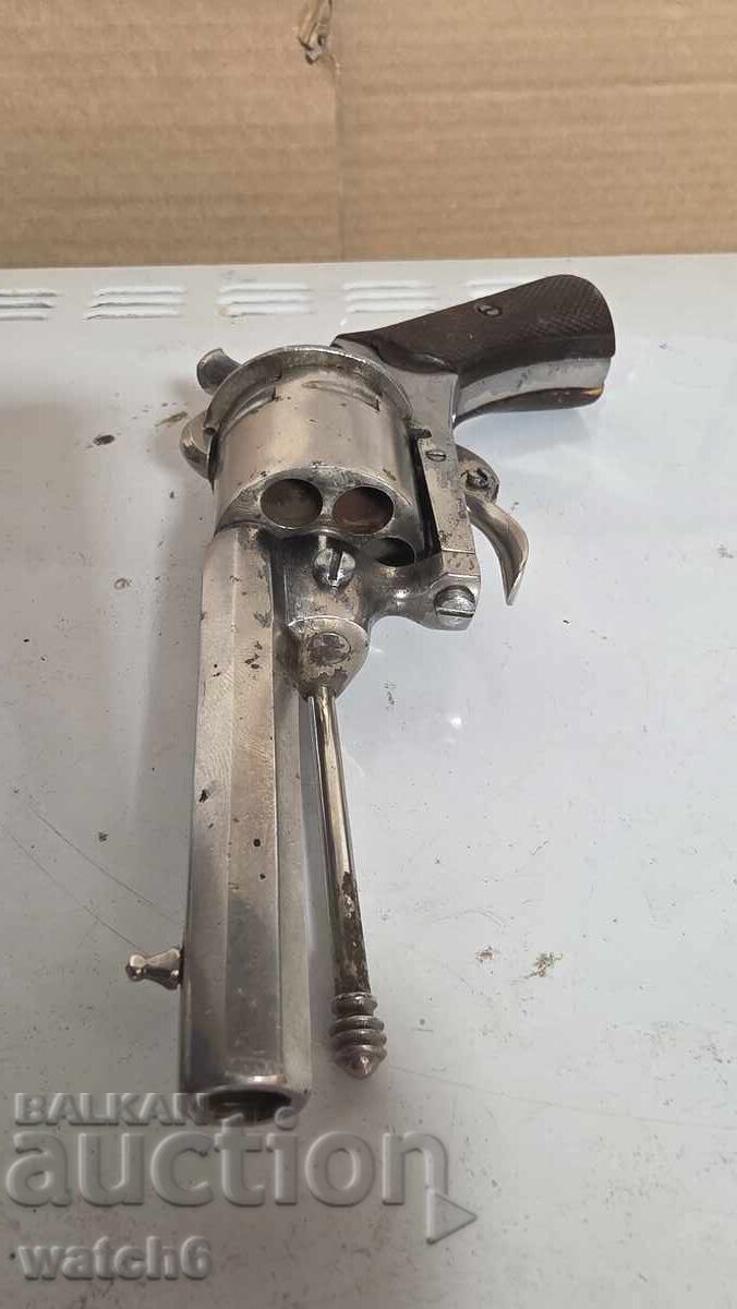 Revolver, functional - 5