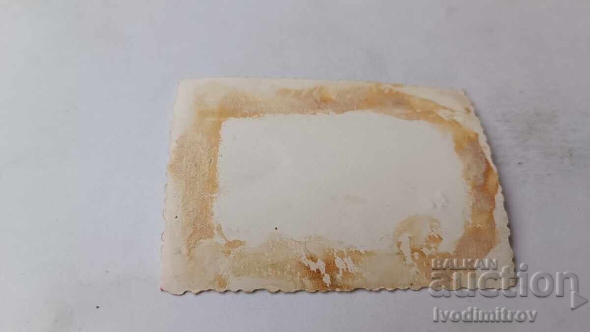 Снимка Две млади момичета покрай реката с цена 1.85 лв. | € 0.95 Снимка Две млади момичета покрай реката с цена 1.85 лв. | € 0.95