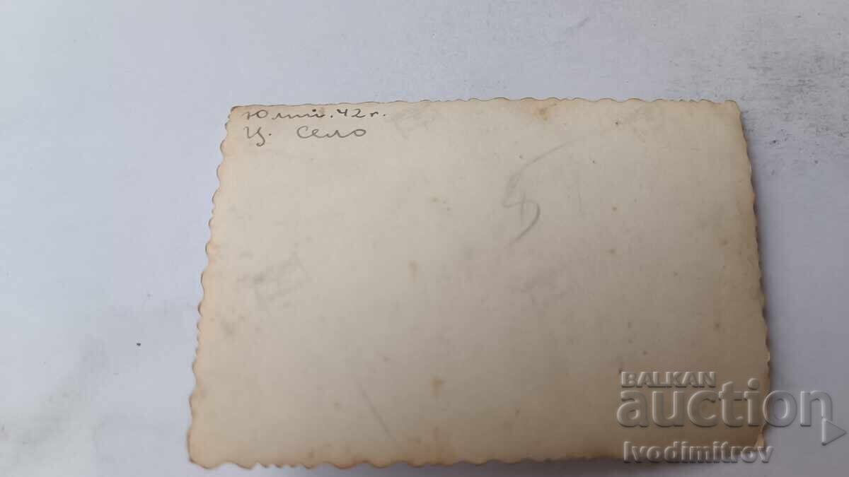 Φωτογραφία Τσάρσκο Σέλο Άνδρες και γυναίκες με ρετρό αυτοκίνητο σε εκδρομή με τιμή 2.15 BGN | € 1.10