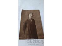 Снимка Младо момиче