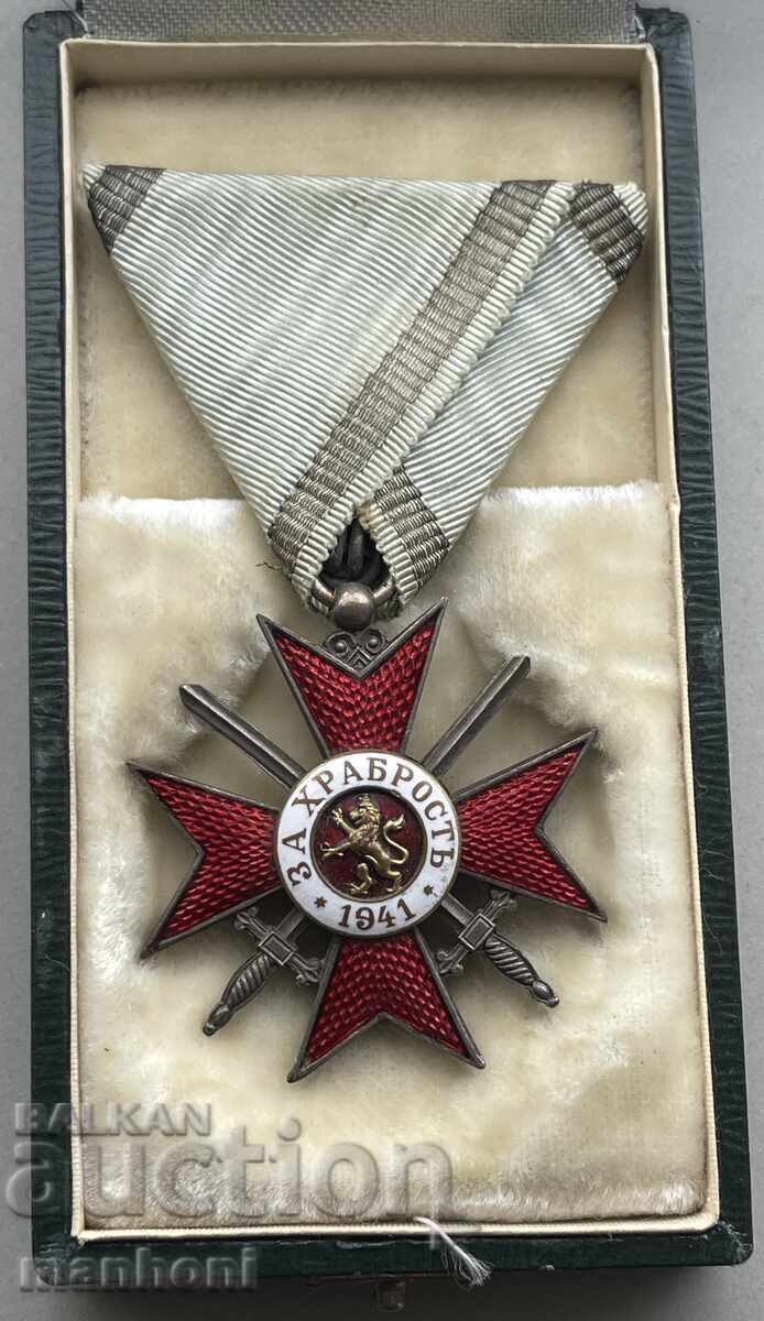 6043 Regatul Bulgariei ordinul Pentru Curaj IV clasa II 1941 cu preț 800.00 BGN | € 409.03 6043 Regatul Bulgariei ordinul Pentru Curaj IV clasa II 1941 cu preț 800.00 BGN | € 409.03