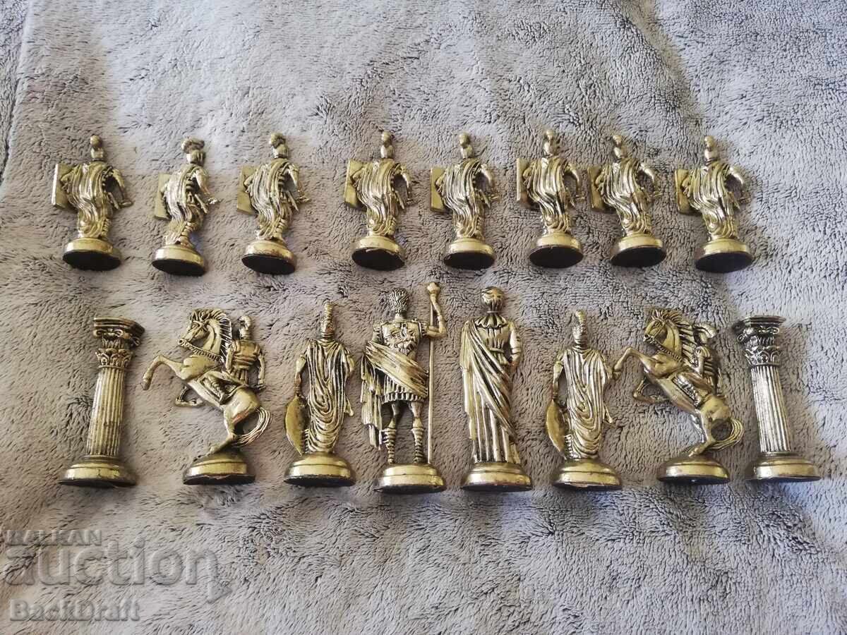 Delivery of 16 Solid Brass Figures, Soldiers for Chess Romans