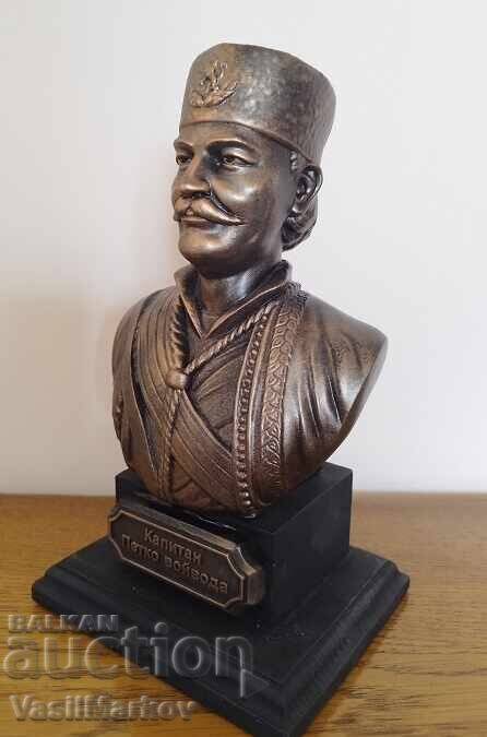 Προτομή του καπετάν Πέτκο βοϊβόδα με τιμή 85.00 BGN | € 43.46 Προτομή του καπετάν Πέτκο βοϊβόδα με τιμή 85.00 BGN | € 43.46