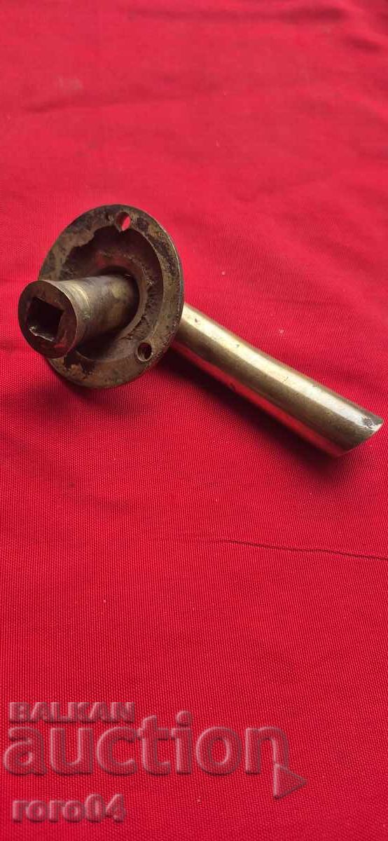 CASĂ - SEIF - MÂNER cu preț 39.99 BGN | € 20.45