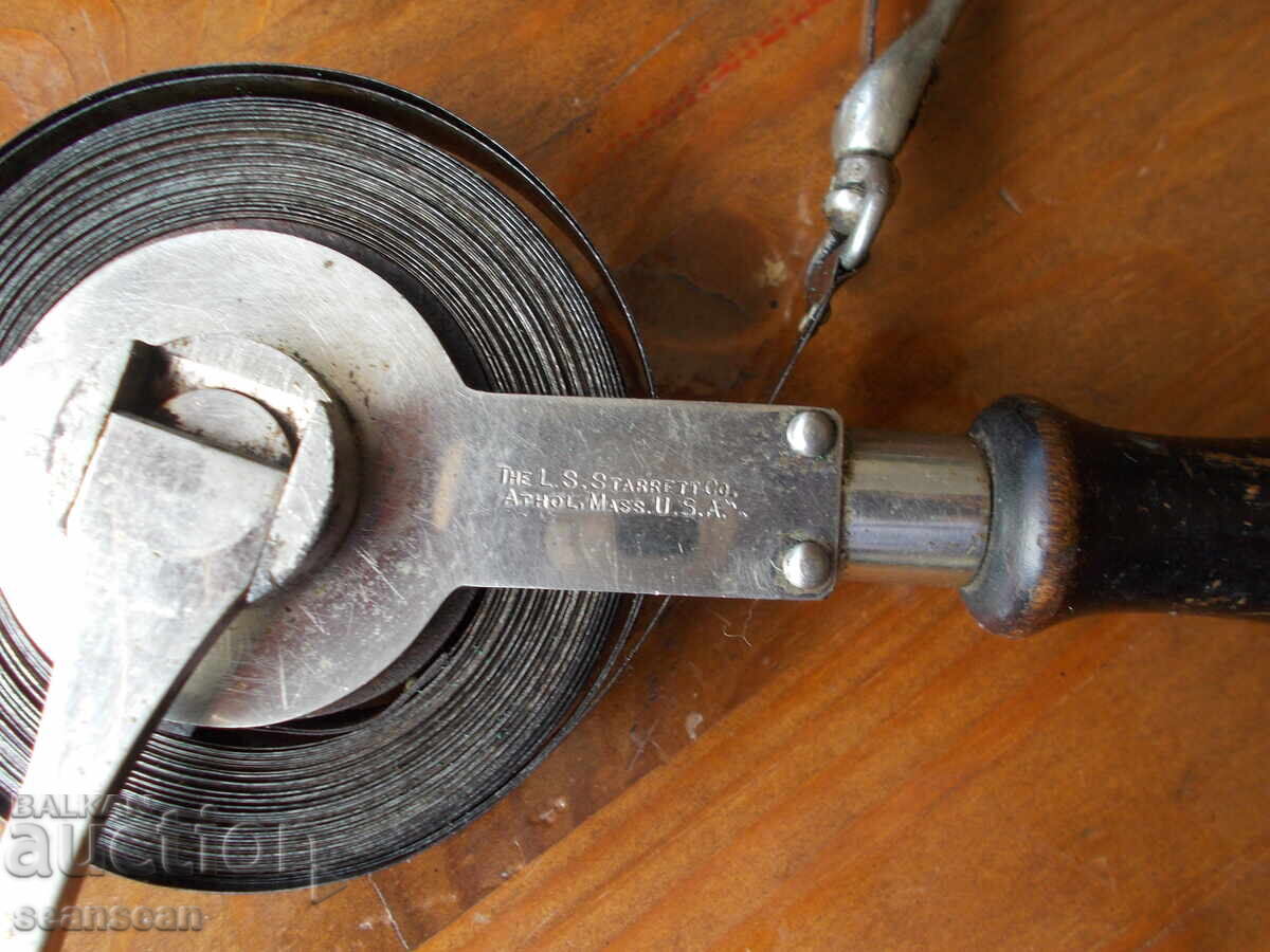 Πολύ παλιά (90-100 ετών) αμερικάνικη μεταλλική μεζούρα με τιμή 25.00 BGN | € 12.78