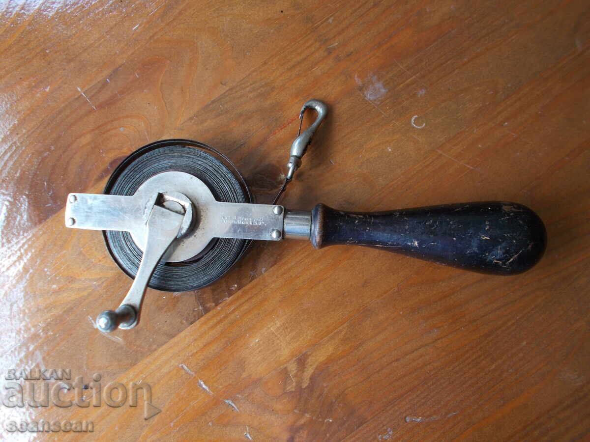 Πολύ παλιά (90-100 ετών) αμερικάνικη μεταλλική μεζούρα