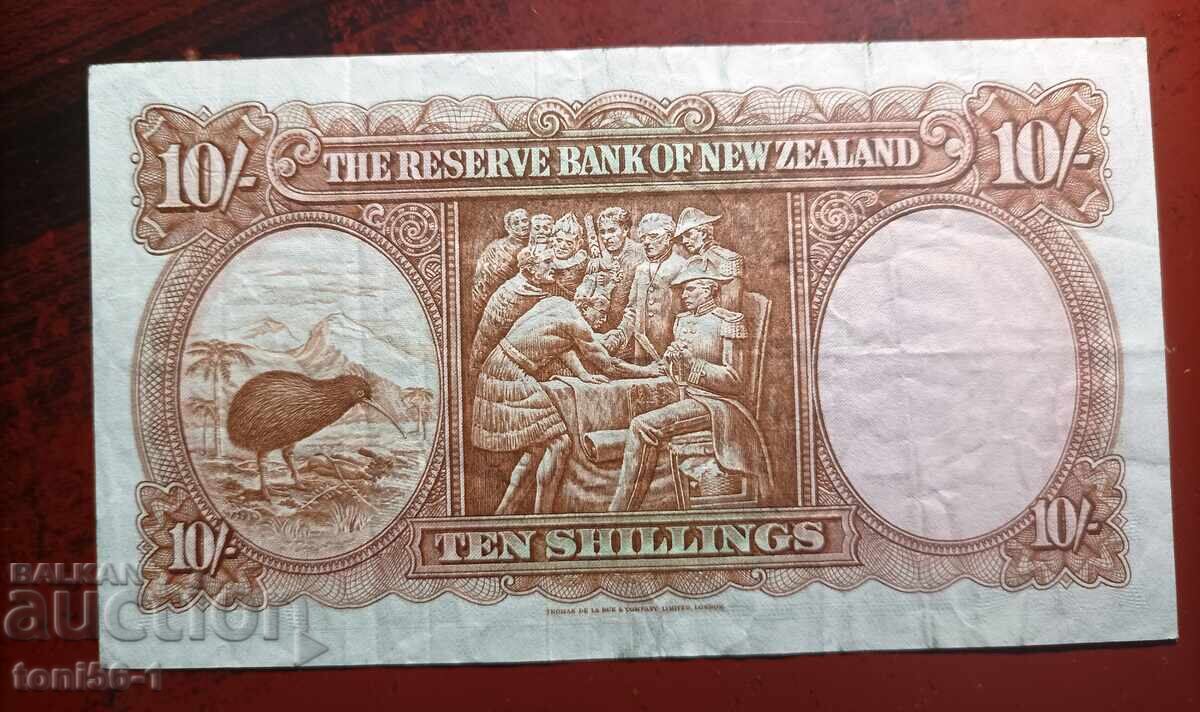 New Zealand 10 Shillings 1956-60 without security thread with price 60.00 BGN | € 30.68 New Zealand 10 Shillings 1956-60 without security thread with price 60.00 BGN | € 30.68