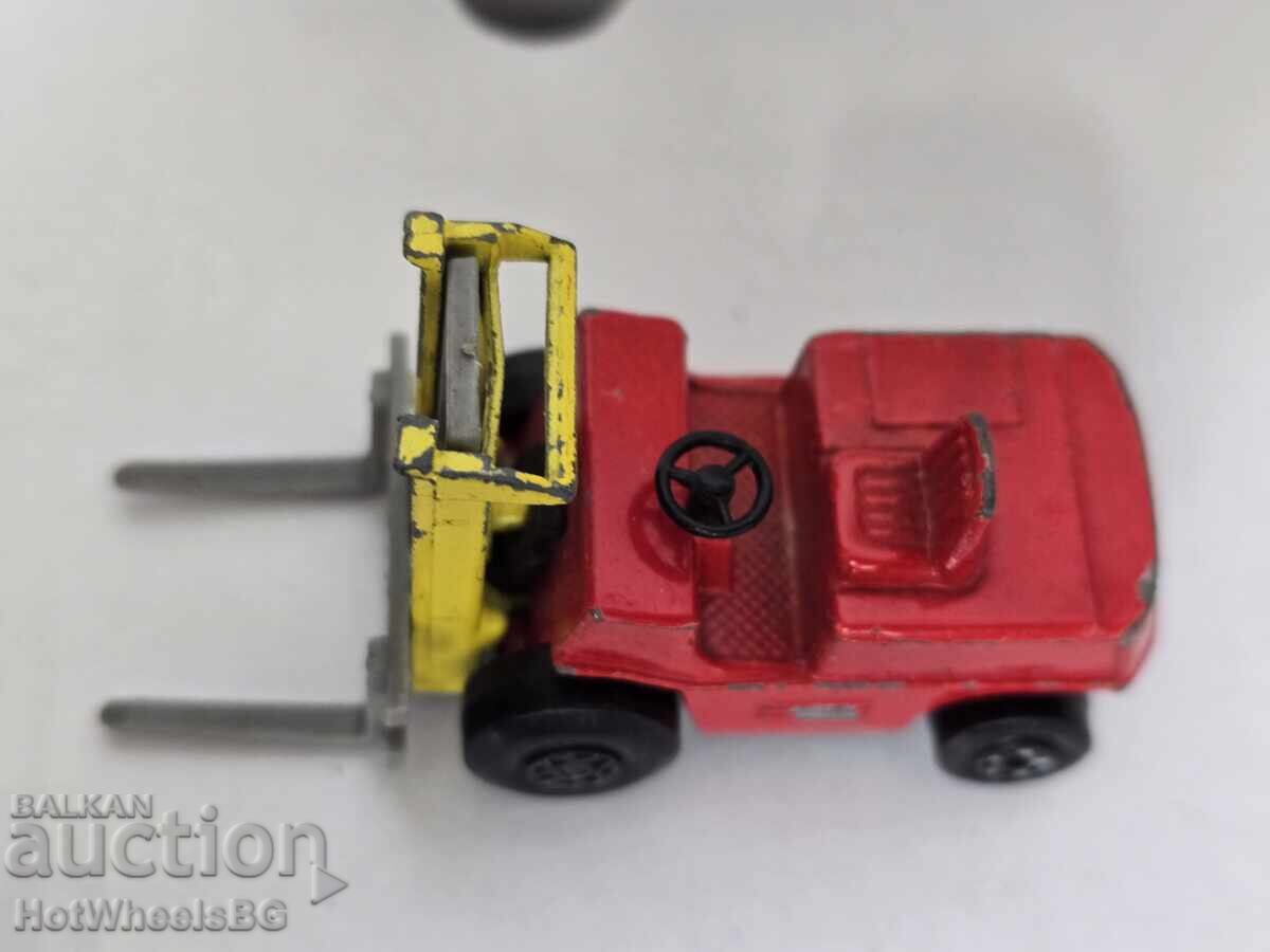 Аукцион Matchbox No 15B Fork Lift Truck 1972 год Аукцион Matchbox No 15B Fork Lift Truck 1972 год