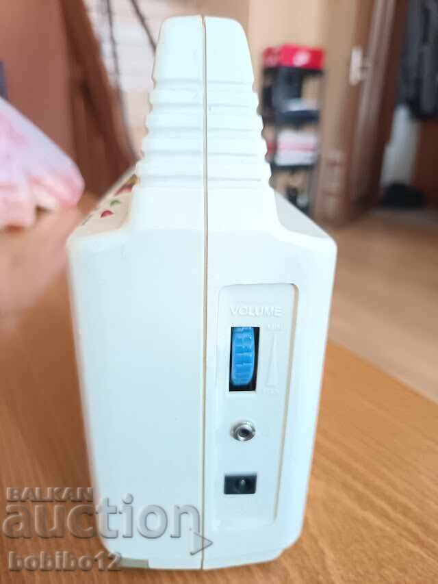 Ρετρό κασετόφωνο Youthtronics Boom Box Cassette Player & Re με τιμή 50.00 BGN | € 25.56