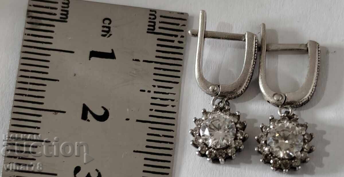 CERCEI DE ARGINT cu preț 29.99 BGN | € 15.33 CERCEI DE ARGINT cu preț 29.99 BGN | € 15.33