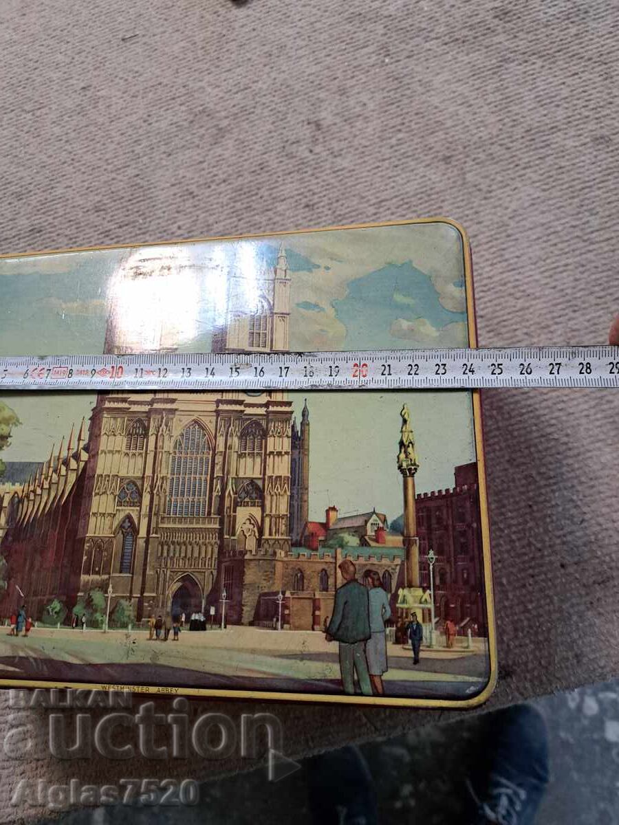 Παράδοση Μεγάλο παλιό μεταλλικό κουτί 1950