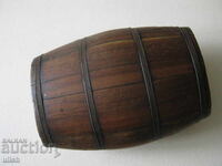 Sticlă plată antică din lemn pentru alcool