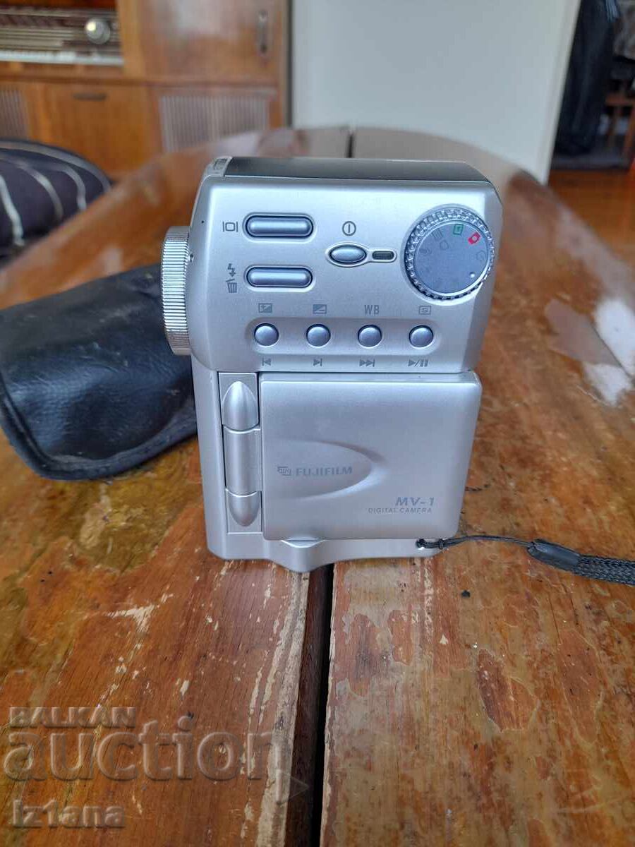 Φωτογραφική μηχανή Fujifilm MV-1 με τιμή 16.00 BGN | € 8.18