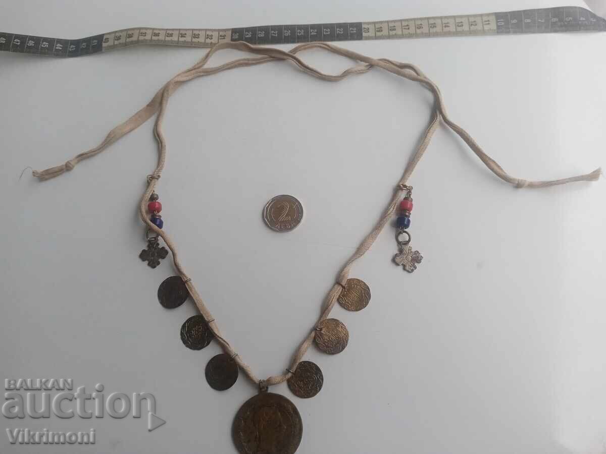 Bijuterii vechi, colier, pandantiv, etno, cruce, șnur, din cufărul bunicii - 5 Bijuterii vechi, colier, pandantiv, etno, cruce, șnur, din cufărul bunicii - 5