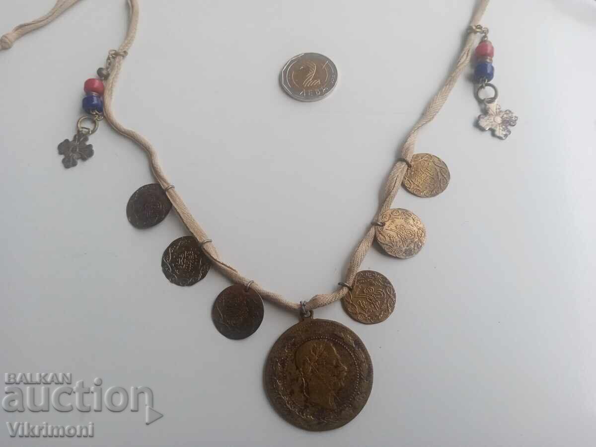 Bijuterii vechi, colier, pandantiv, etno, cruce, șnur, din cufărul bunicii - 6 Bijuterii vechi, colier, pandantiv, etno, cruce, șnur, din cufărul bunicii - 6