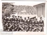 SMALL OLD PHOTO GREECE GREEK SOLDIERS / SAILORS D751