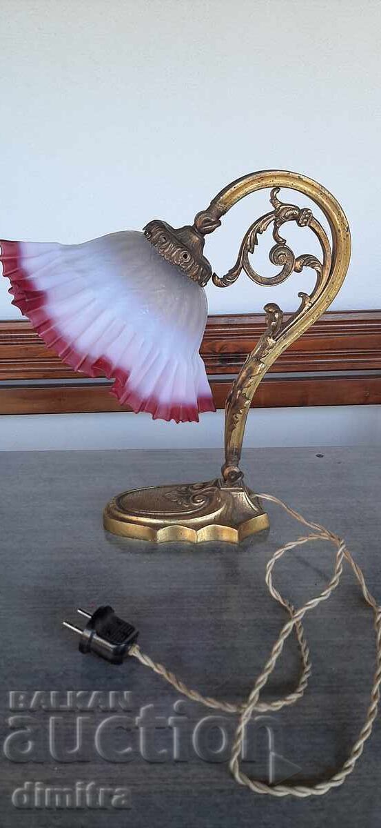 Lampă veche din bronz