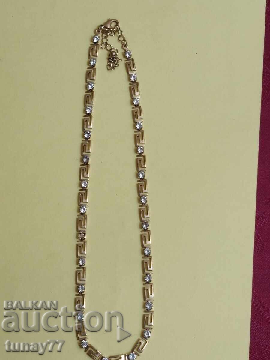 Delivery of Gold-plated Avon necklace with markings with precious stones Delivery of Gold-plated Avon necklace with markings with precious stones