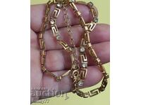 Colier placat cu aur Avon, marcat cu pietre prețioase