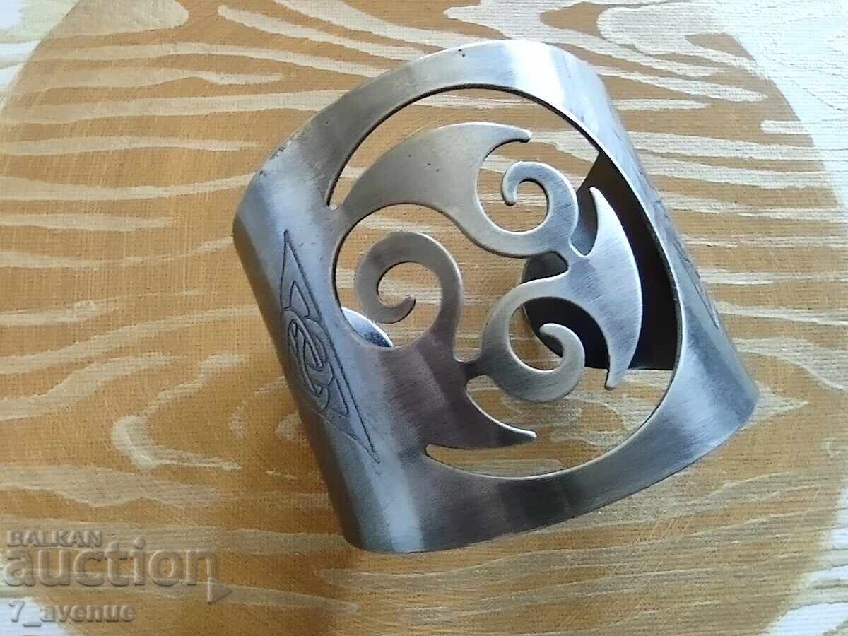 Auction  Wide bracelet with Viking motifs 20.04.25