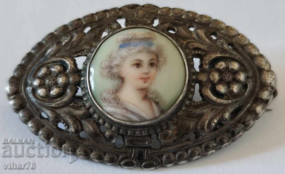 ΠΑΛΙΑ ΑΣΗΜΕΝΗ ΚΑΡΦΙΛΑ με τιμή 359.99 BGN | € 184.06