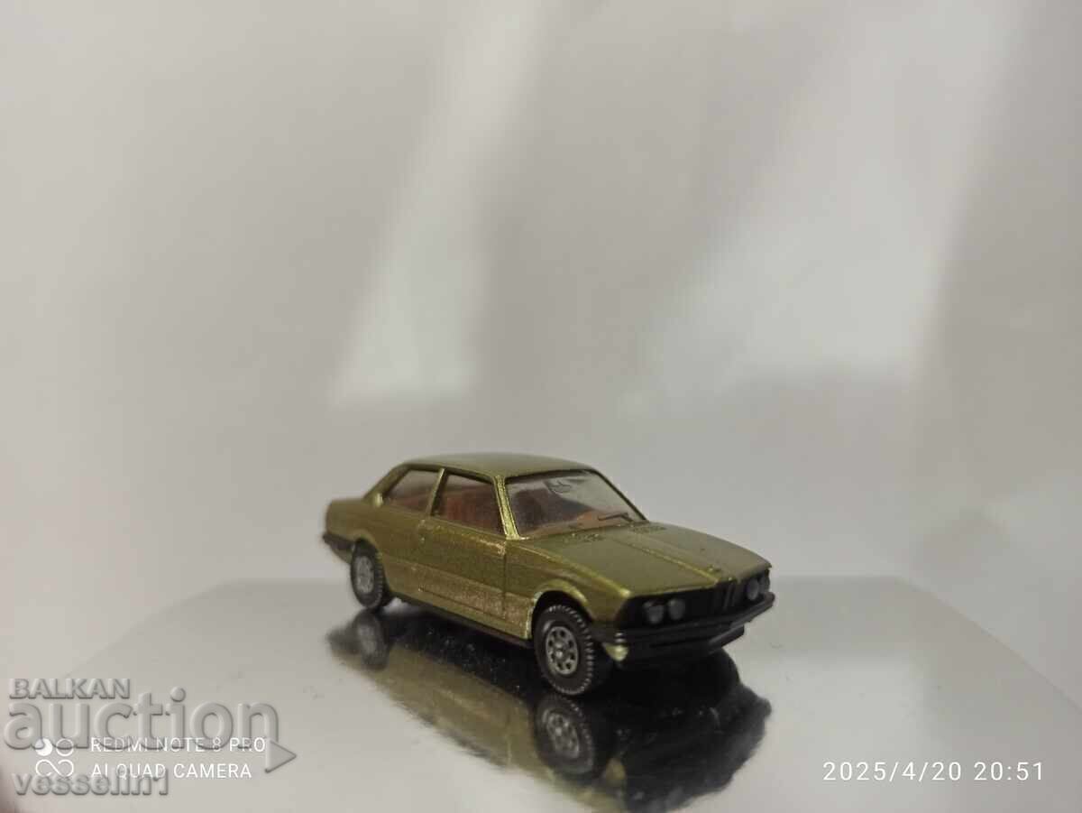 Cărucior BMW e21-323i, scară 1/87, Herpa HO, din anii '90 cu preț € 8.50 | 16.62 BGN
