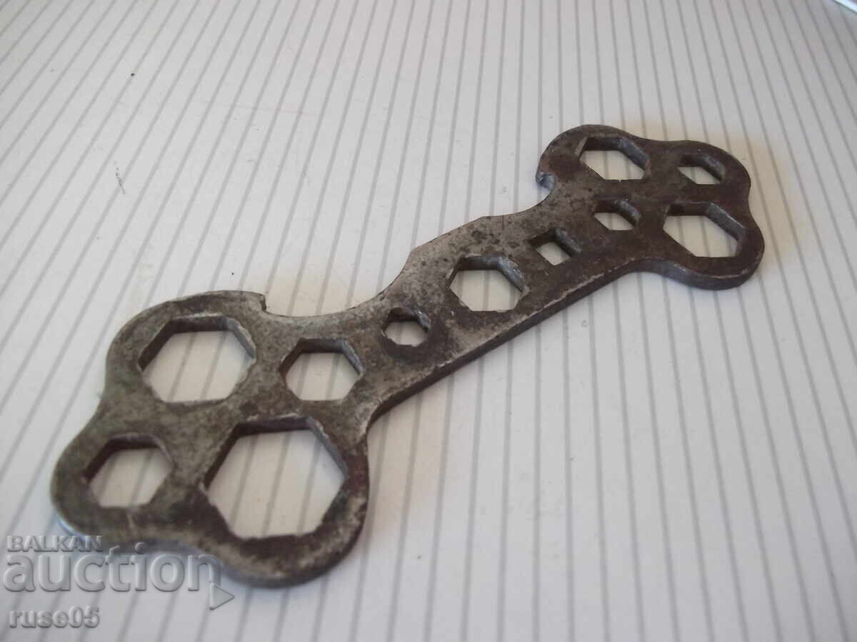 Доставка на Ключ гаечен многофункционален