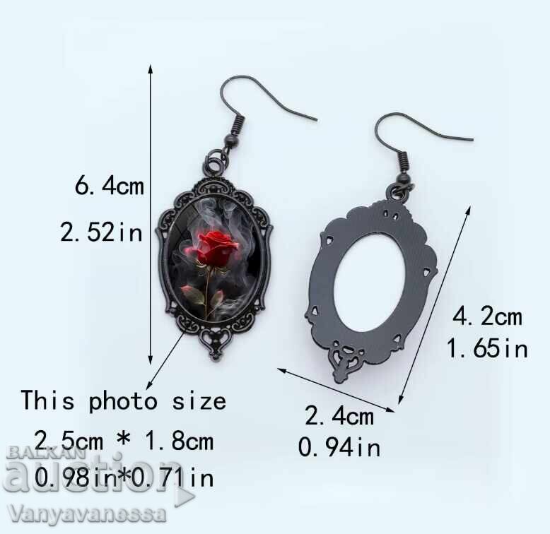 Licitație Set colier și cercei pentru femei, bijuterii, Burlacul, trandafir roșu Licitație Set colier și cercei pentru femei, bijuterii, Burlacul, trandafir roșu