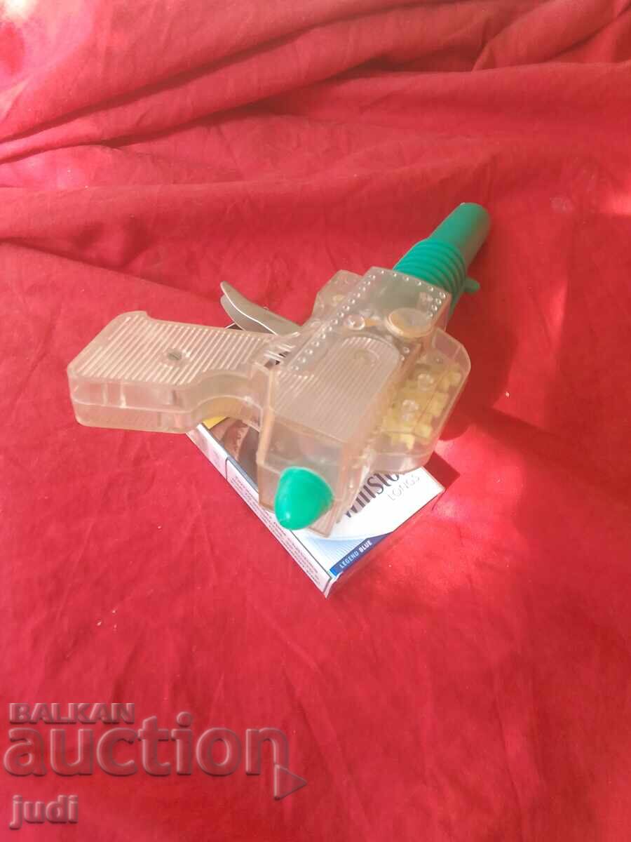 Social Mechanical Space Pistol with price 30.00 BGN | € 15.34