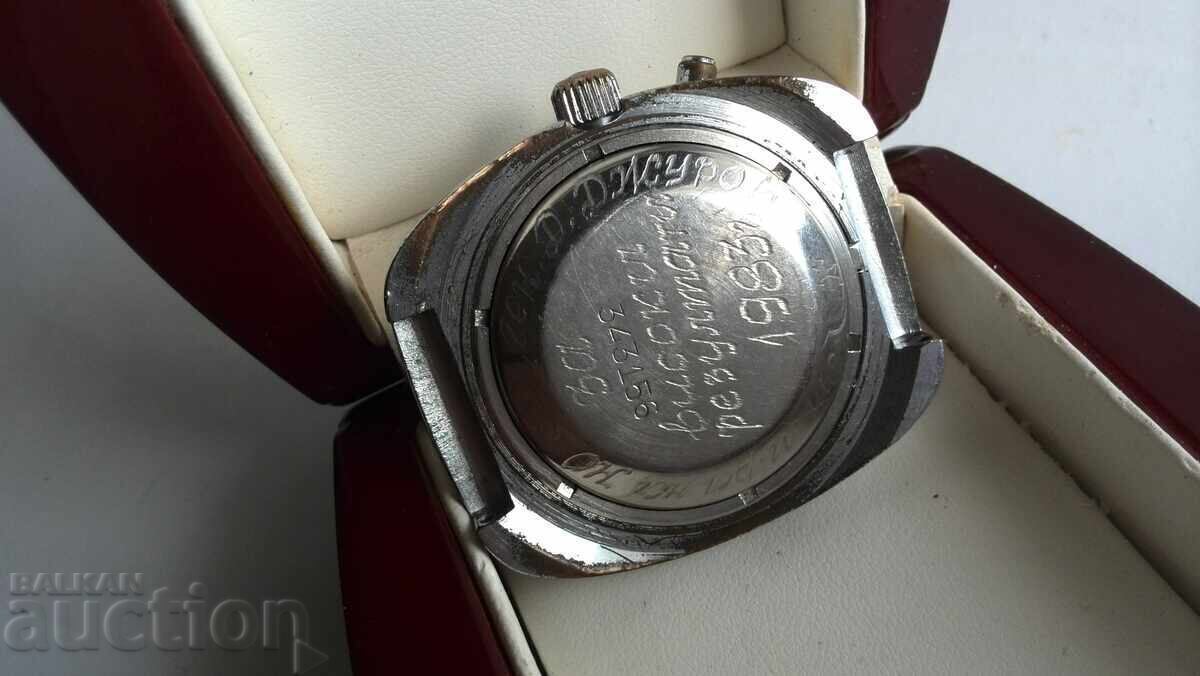Βραβευμένο ρολόι του Ντόμπρι Τζουρόφ - 5