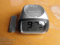 Ceas de masă digital